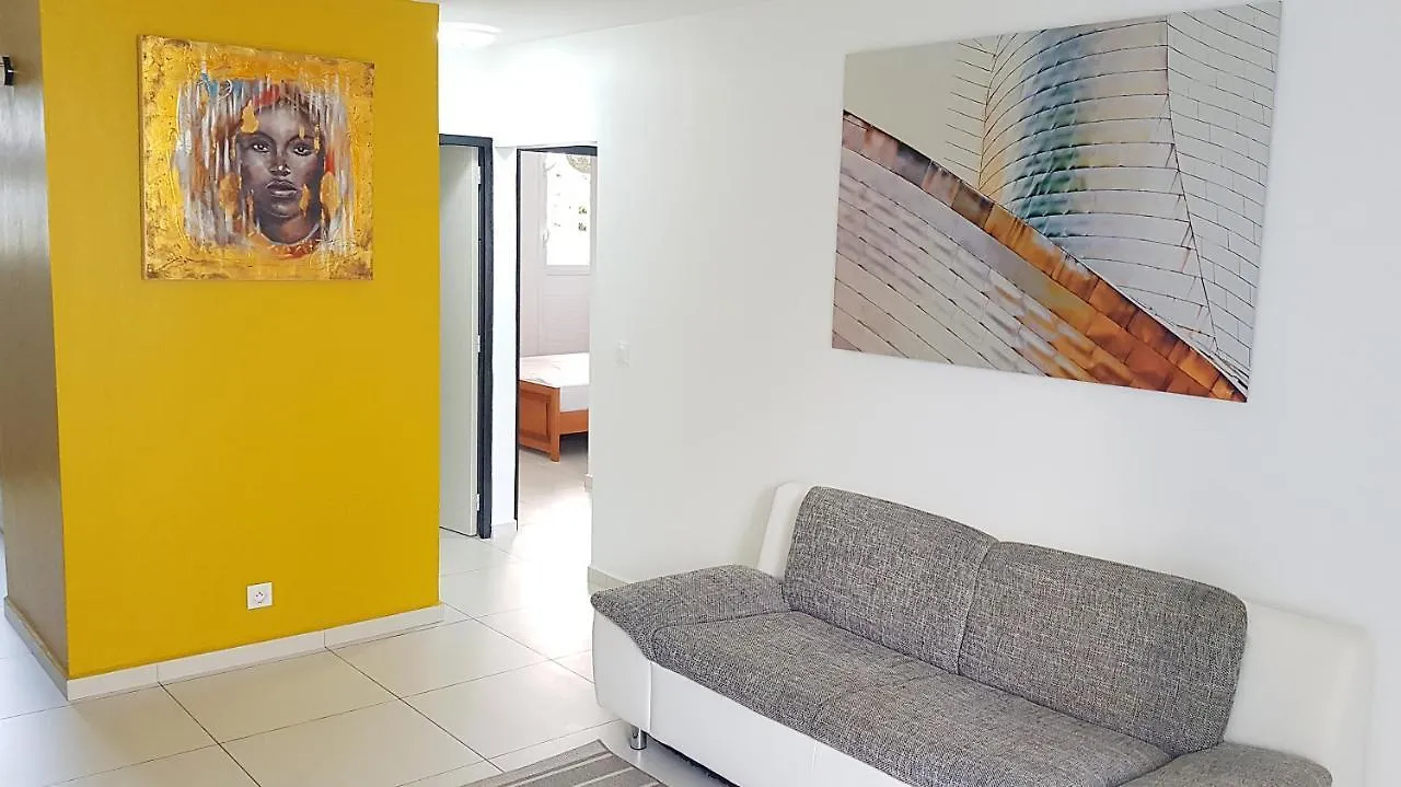 Apartment Le Phenix Acajou Appartement - Cosy Proche De L'Aeroport