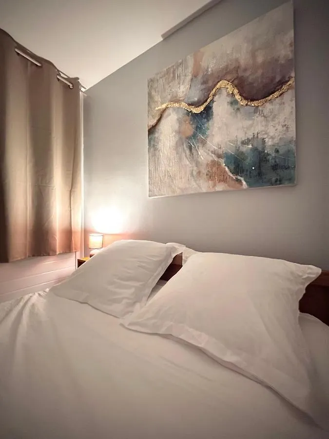 Le Phenix Acajou Appartement - Cosy Proche De L'Aeroport Apartment Les Abymes